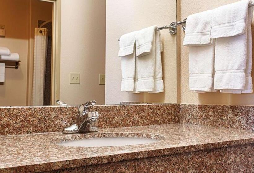 Отель Quality Inn