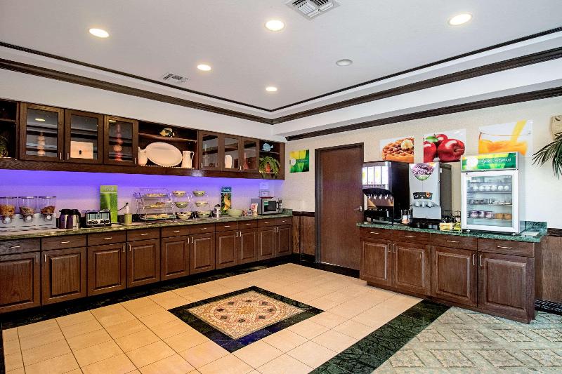 酒店 Quality Inn & Suites