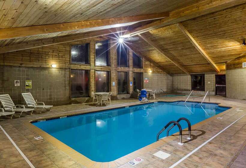 בית מלון כפרי Ramada By Wyndham Platte City Kci Airport