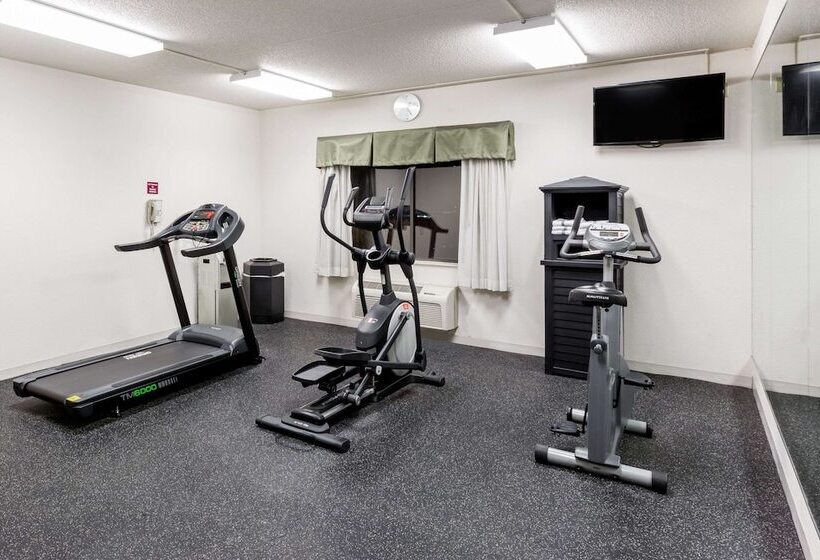 فندق Ramada By Wyndham Platte City Kci Airport