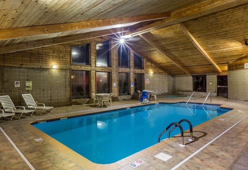 בית מלון כפרי Ramada By Wyndham Platte City Kci Airport