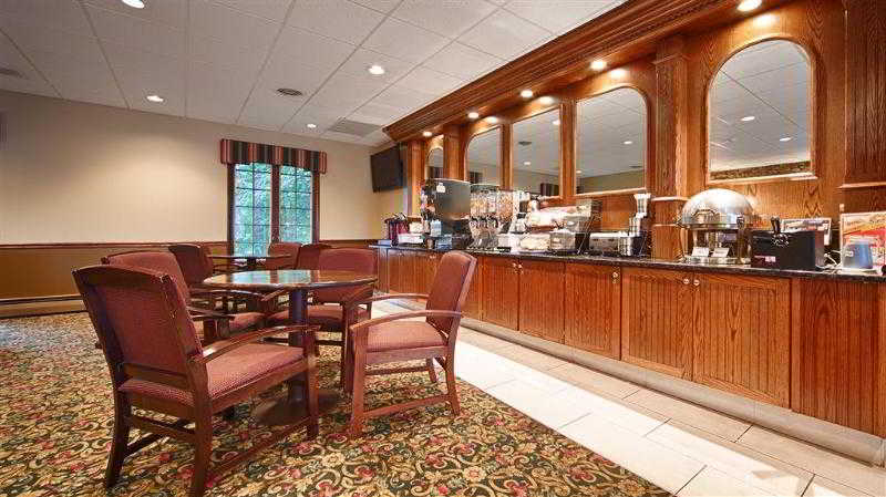 בית מלון כפרי Red Roof Inn & Suites Hazleton