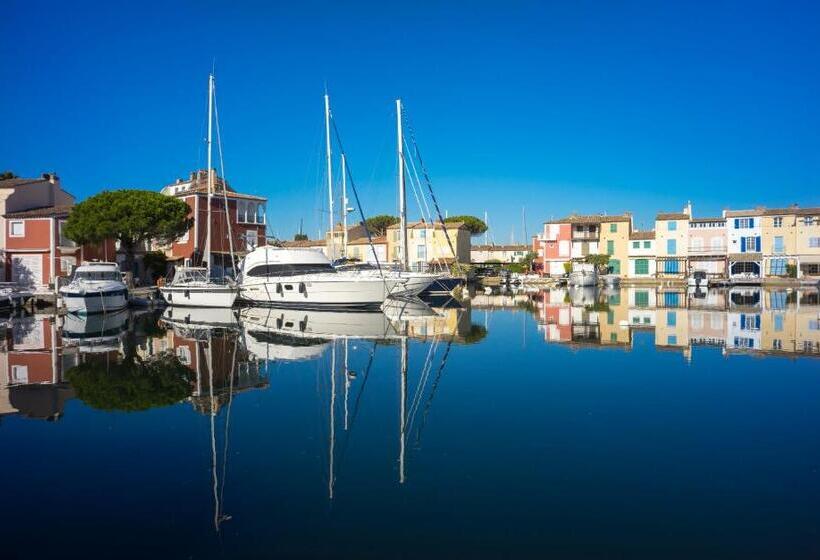 Отель Le Suffren