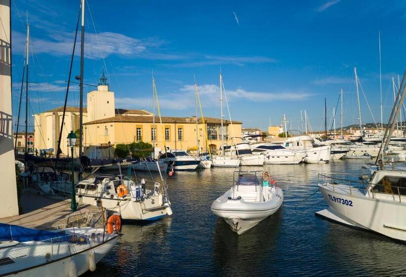 Отель Le Suffren