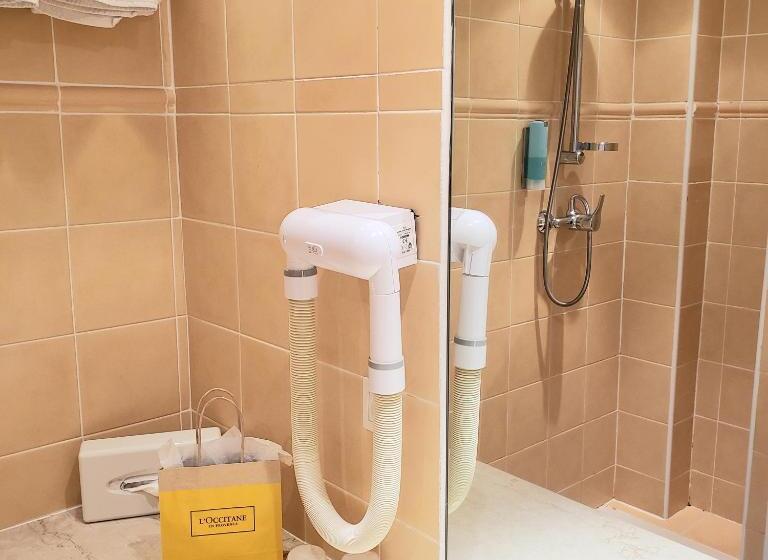 Отель Le Suffren