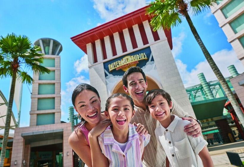 هتل Resorts World Sentosa  Equarius