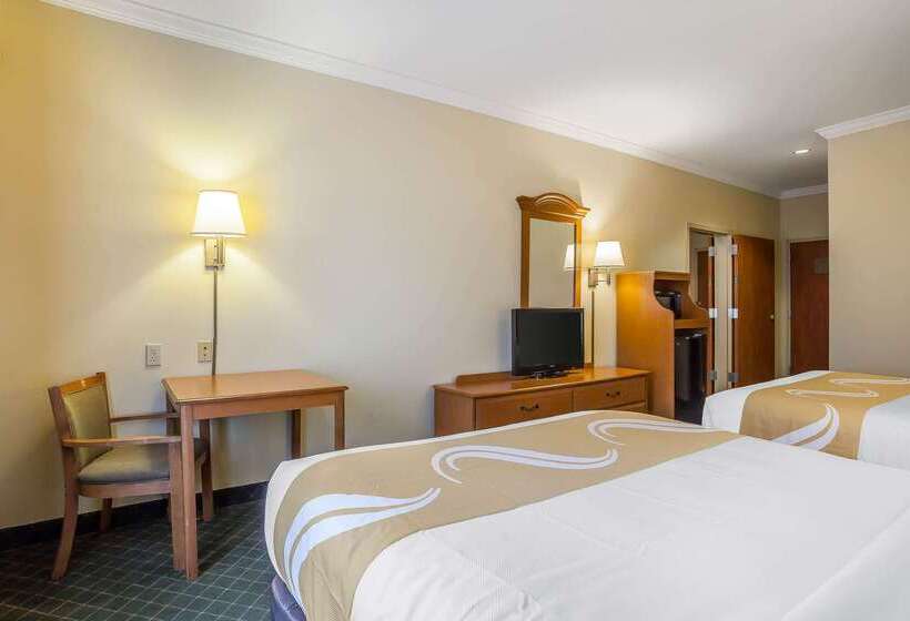 ホテル Tahlequah Inn