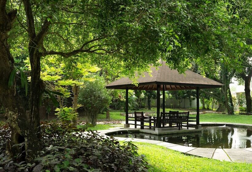 호텔 Royal Ambarrukmo Yogyakarta