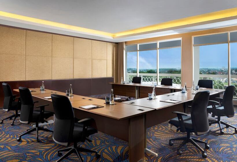 호텔 Royal Ambarrukmo Yogyakarta