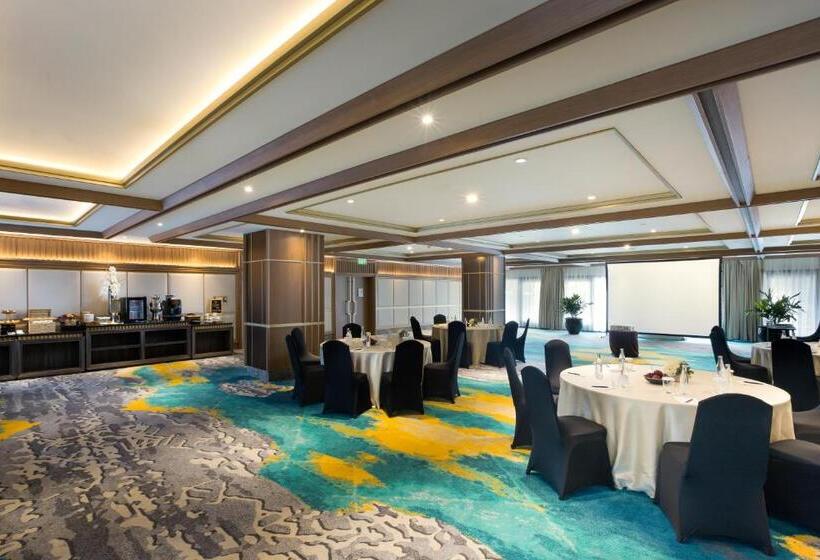 호텔 Royal Ambarrukmo Yogyakarta