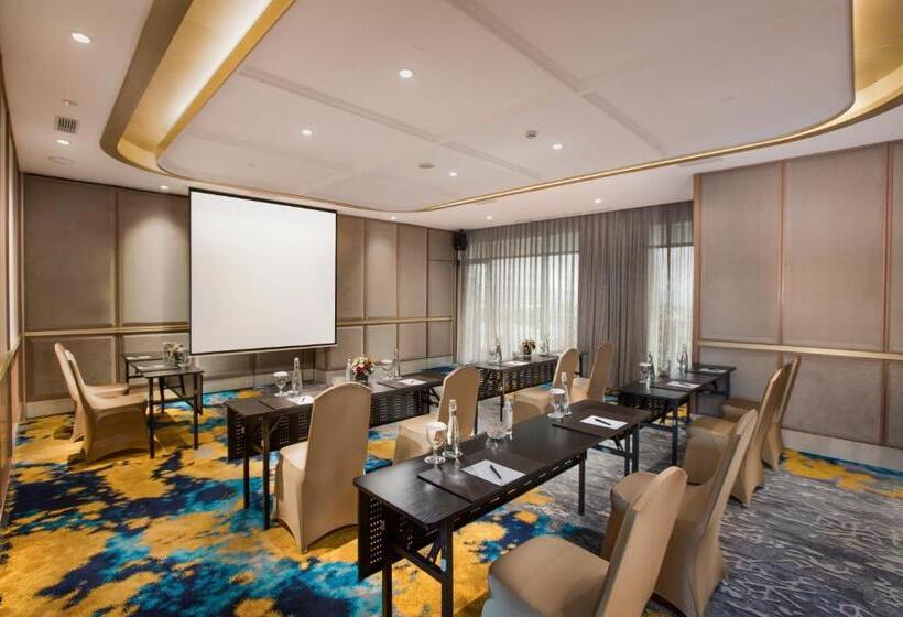 호텔 Royal Ambarrukmo Yogyakarta