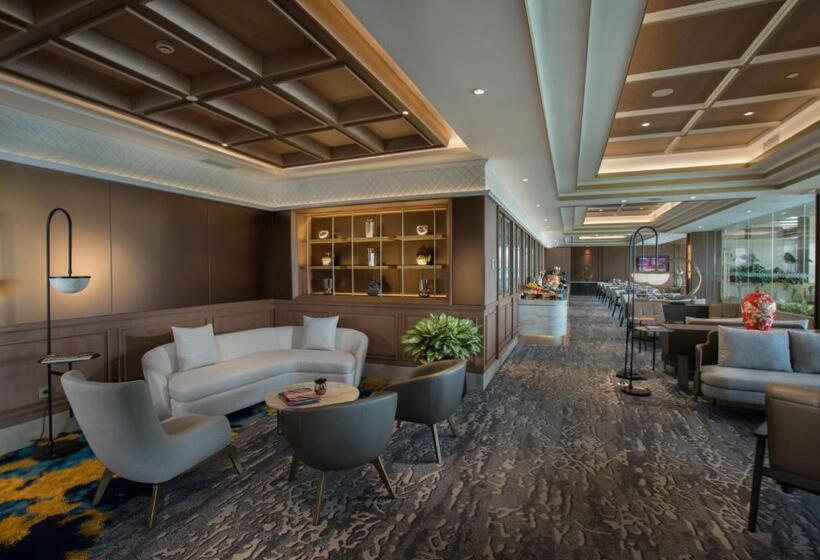 호텔 Royal Ambarrukmo Yogyakarta