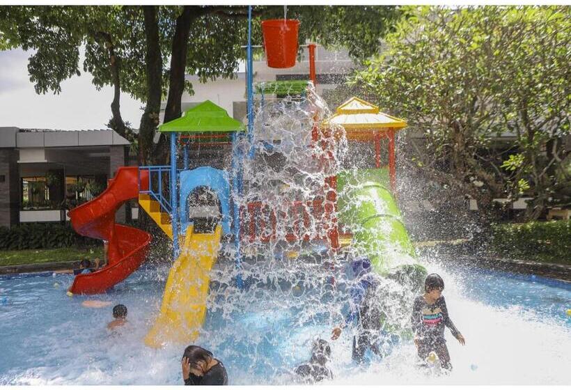 호텔 Royal Ambarrukmo Yogyakarta