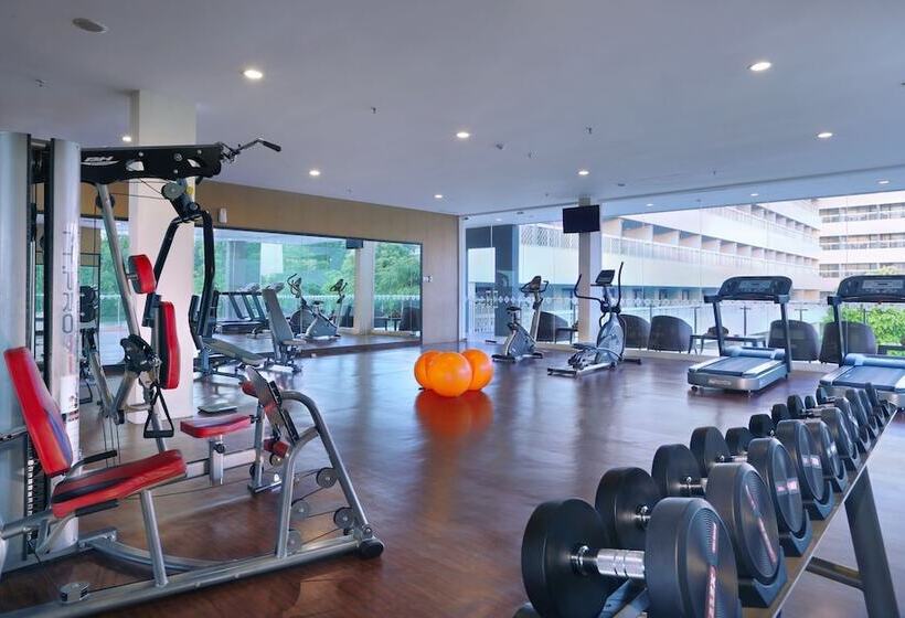 호텔 Royal Ambarrukmo Yogyakarta