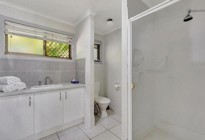 هتل Sanctuary Lakes Fauna Retreat