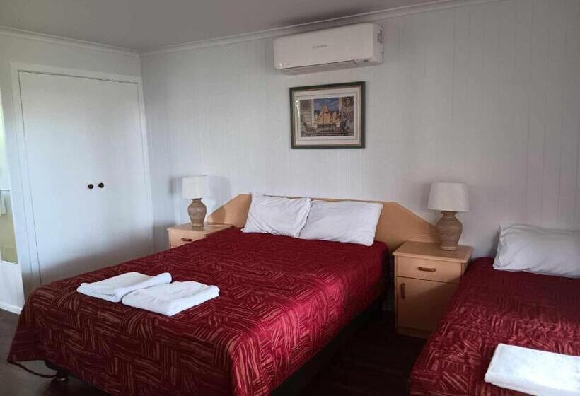 هتل Sanctuary Lakes Fauna Retreat