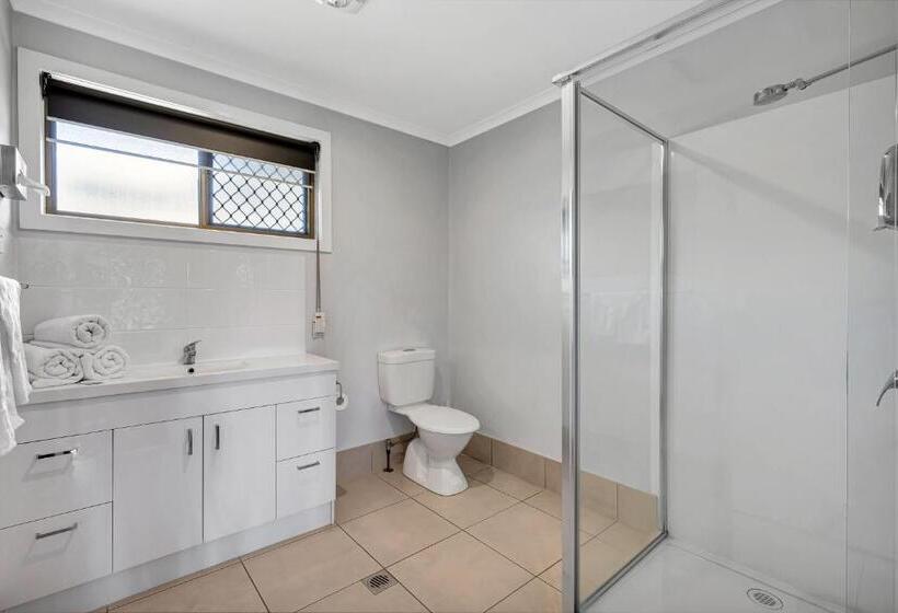 هتل Sanctuary Lakes Fauna Retreat