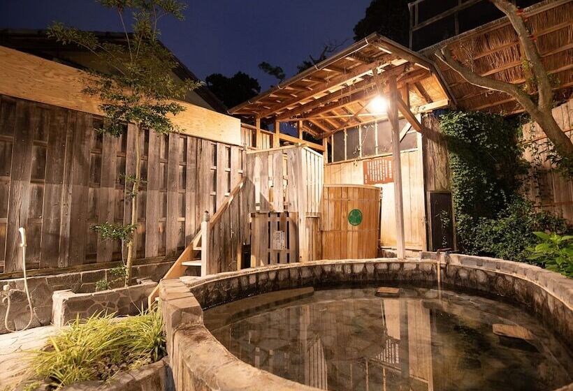 فندق Shirahamakan