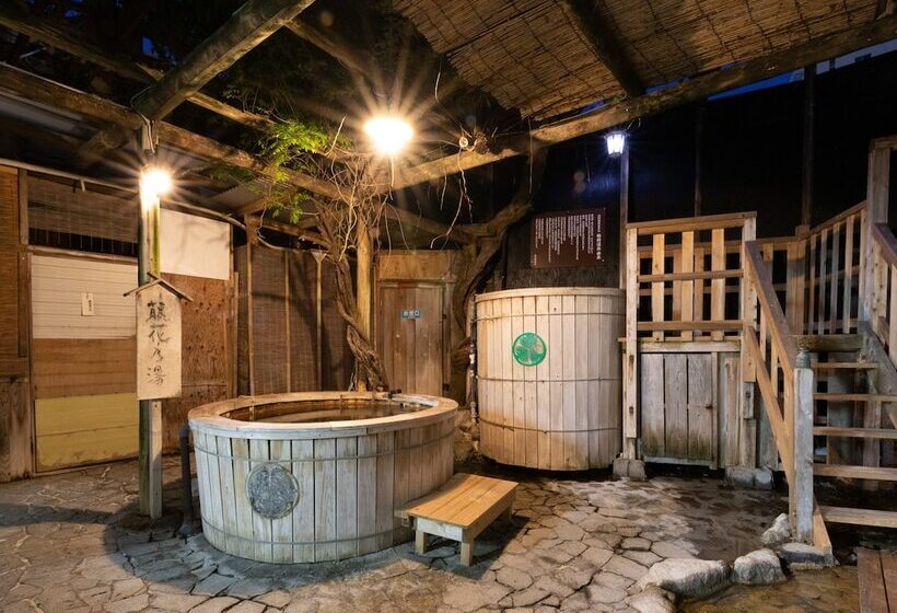 فندق Shirahamakan