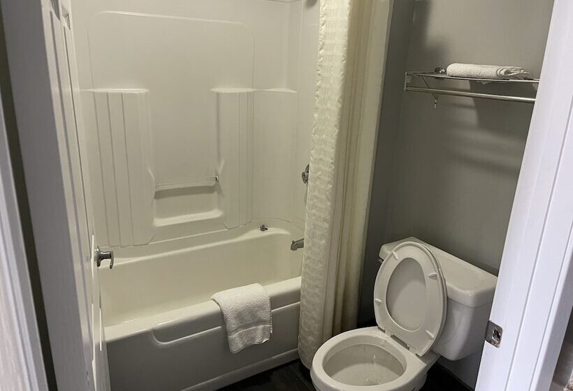 فندق Days Inn By Wyndham Gonzales