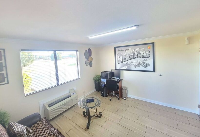 فندق Super 8 By Wyndham Mcgehee