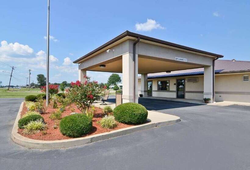 فندق Super 8 By Wyndham Mcgehee