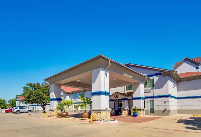 Отель Surestay Plus By Best Western Fort Worth Benbrook