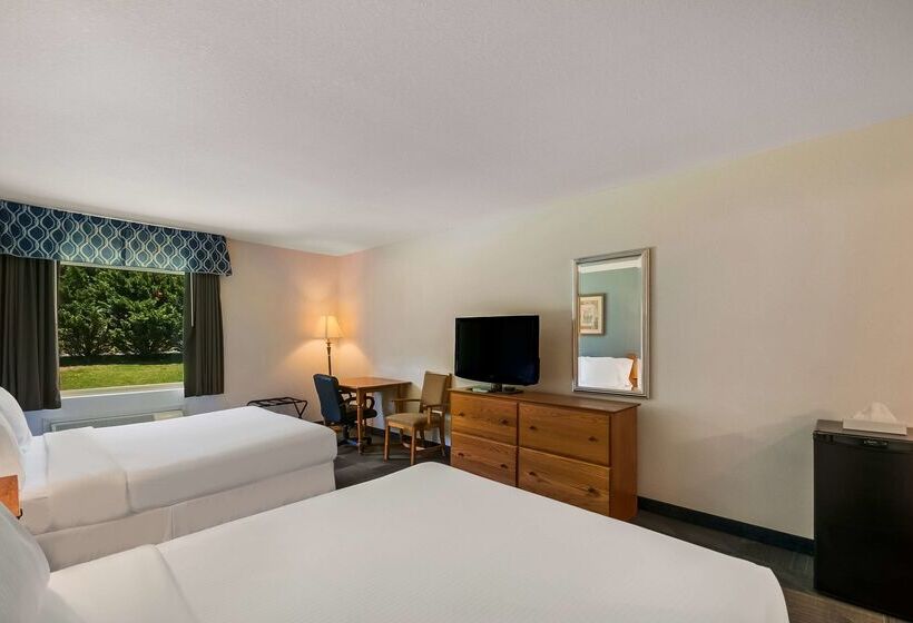 Surestay Plus Hotel By Best Western Berkeley Springs