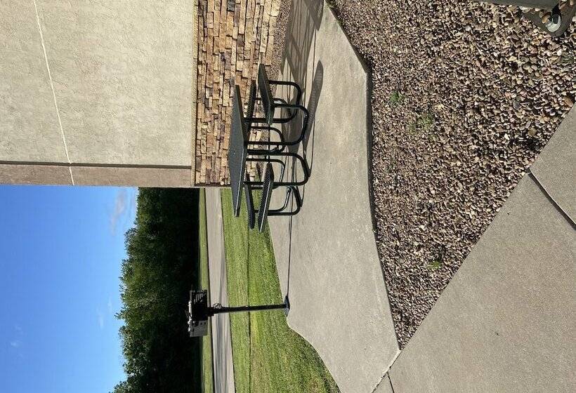 فندق Days Inn By Wyndham Coffeyville