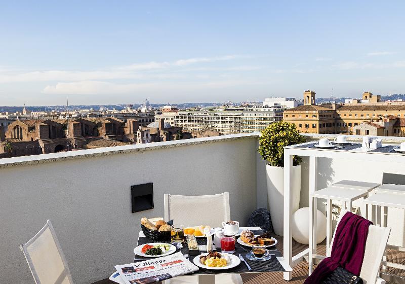 Отель The Independent