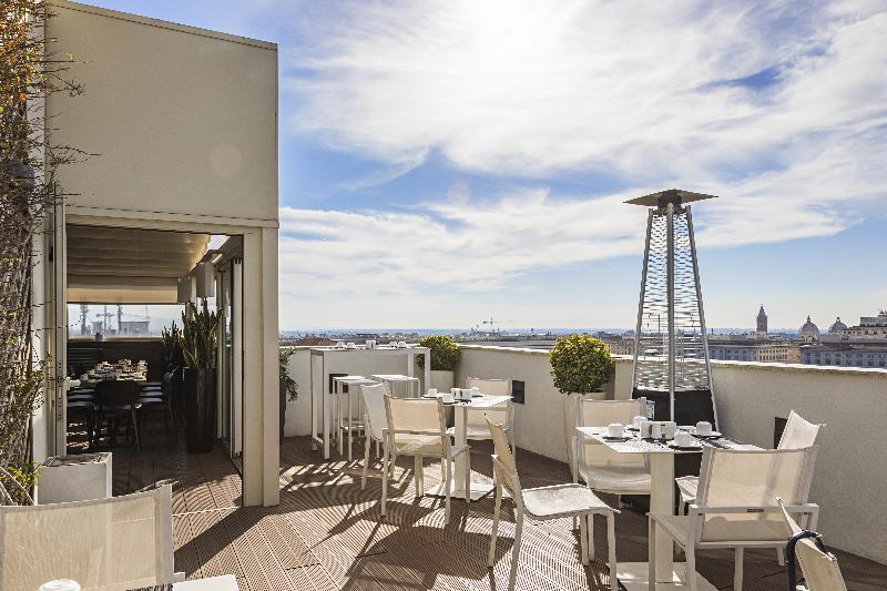 Отель The Independent