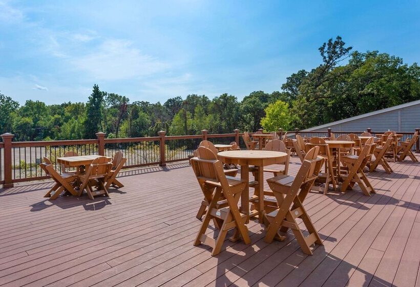 Montcler Hotel & Conference Center, Trademark By Wyndham