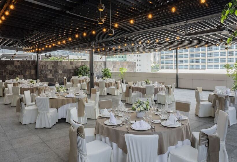 The Paragon Hotel Mexico Santa Fe By Accor