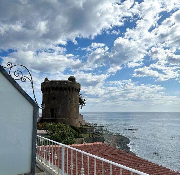 Отель Torremare