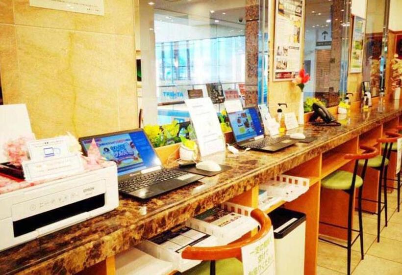 호텔 Toyoko Inn Akita-eki Higashi-guchi