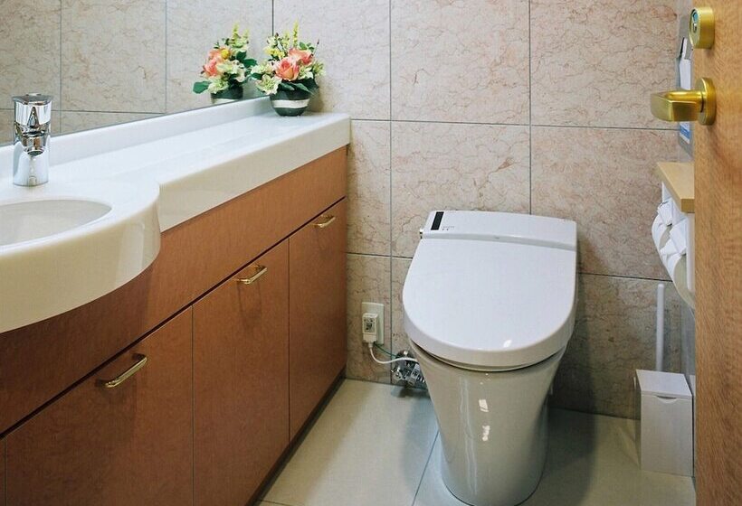 בית מלון כפרי Toyoko Inn Higashi-hiroshima Ekimae