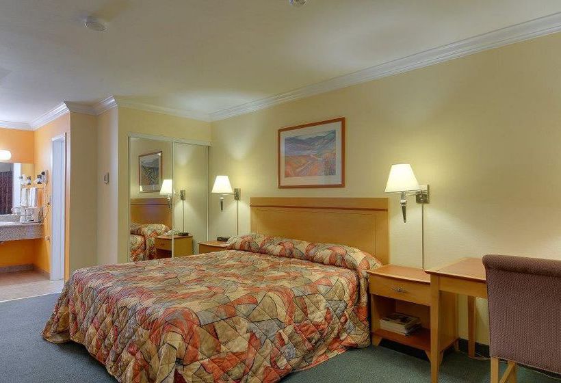 בית מלון כפרי Surestay  By Best Western San Jose Airport