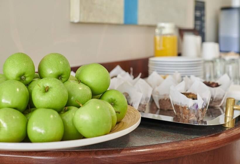 فندق Waves  Byron Bay