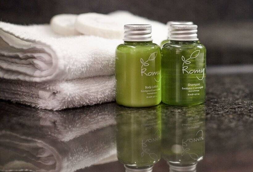 هتل Waves  Byron Bay