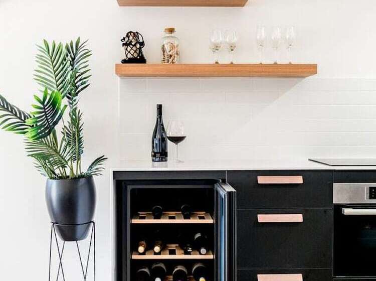 هتل Waves  Byron Bay