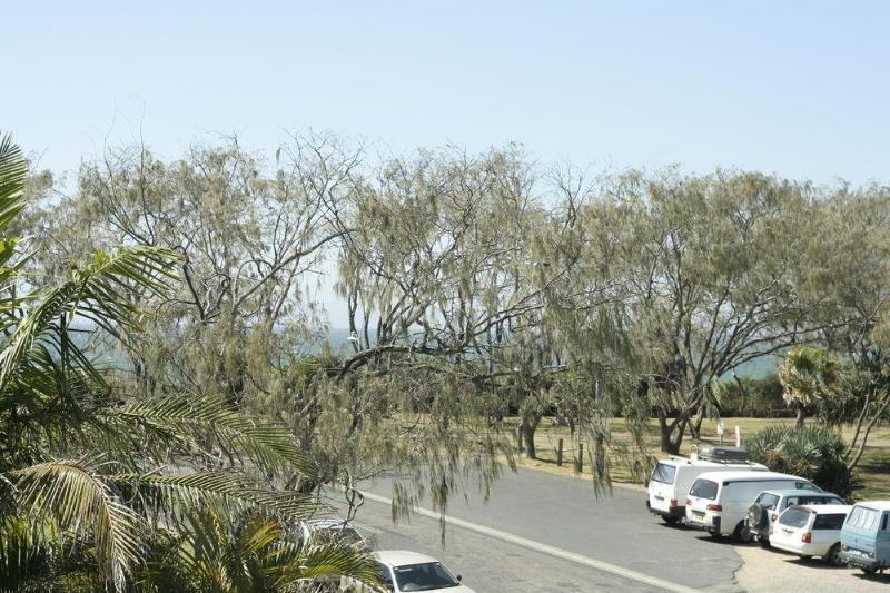 هتل Waves  Byron Bay