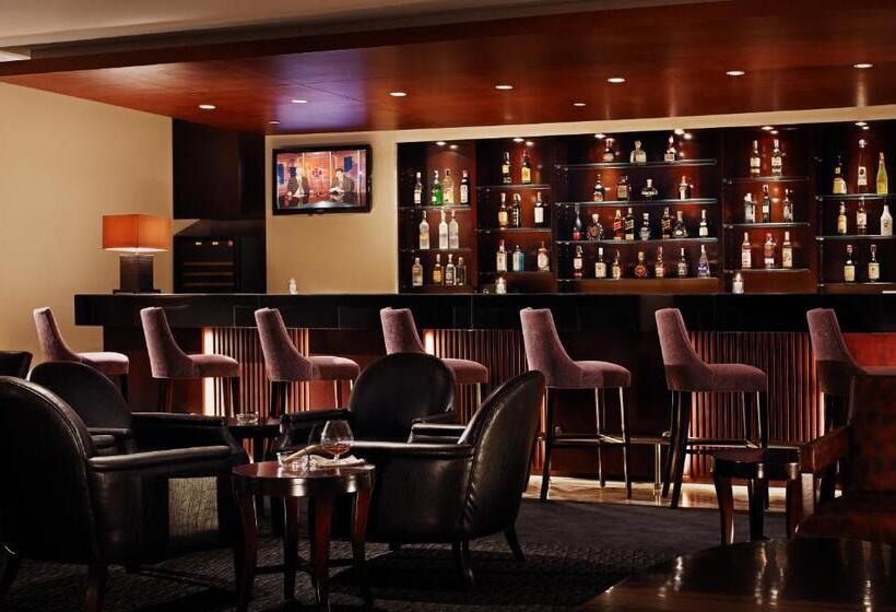 Joy Nostalg Hotel & Suites Manila Managed By Accorhotels