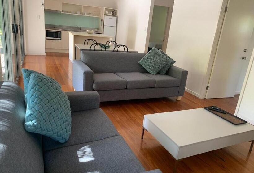 Mobys Beachside Retreat