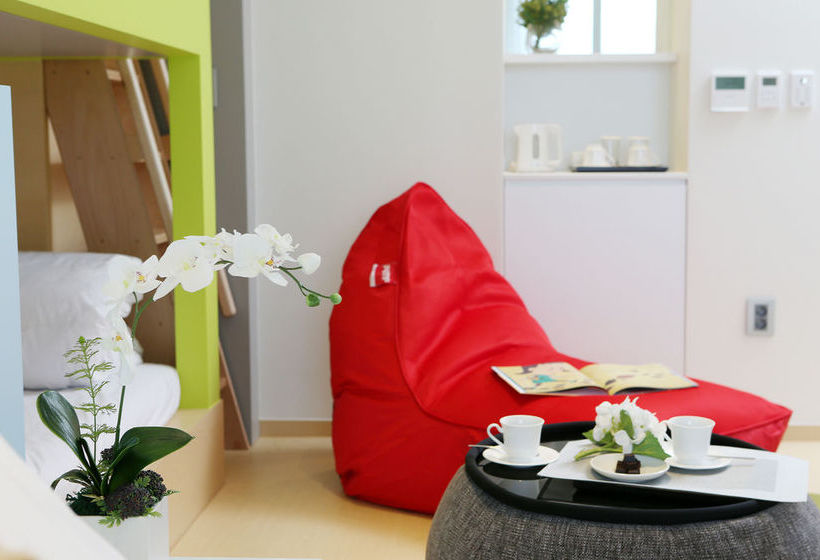 ホテル The Suites  Naksan