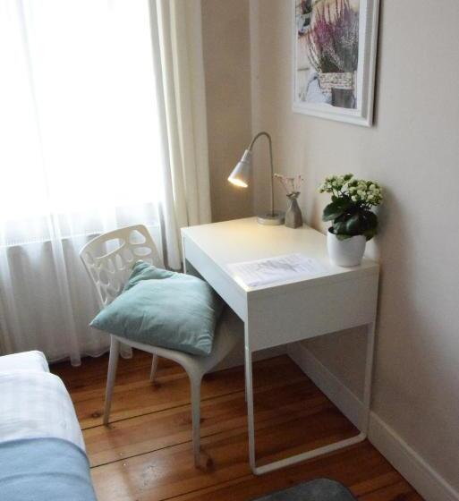 旅馆 Blooms Inn & Apartments