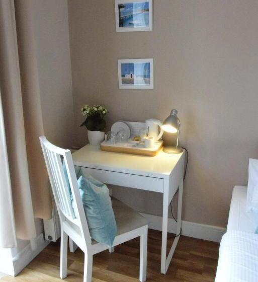 旅馆 Blooms Inn & Apartments