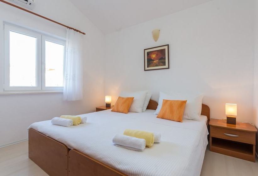 Apartments Nautilus Orasac