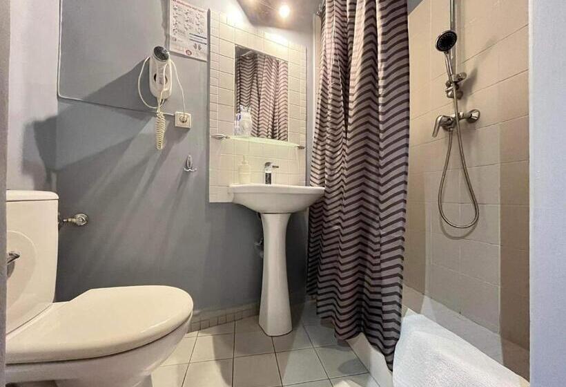 Hostel Helvetia   Privates In City Center And Old Town