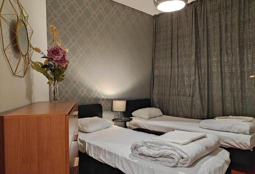 Hostel Helvetia   Privates In City Center And Old Town