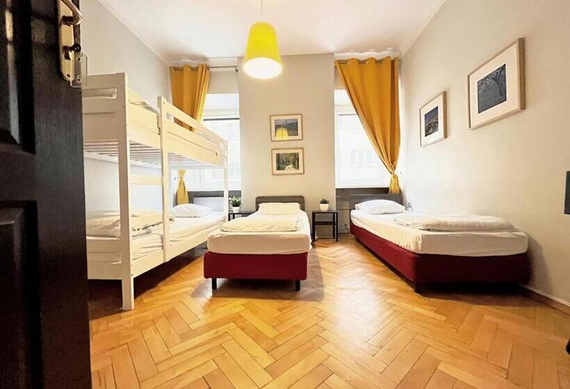 Hostel Helvetia   Privates In City Center And Old Town